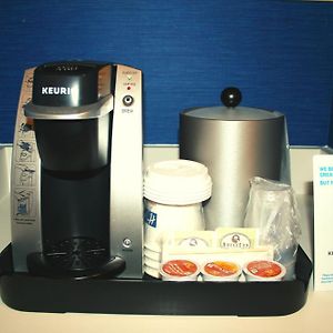 Holiday Inn Express Hotel & Suites Marina By Ihg